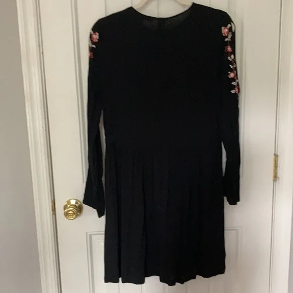 LOFT Black embroidered dress - Picture 9 of 10